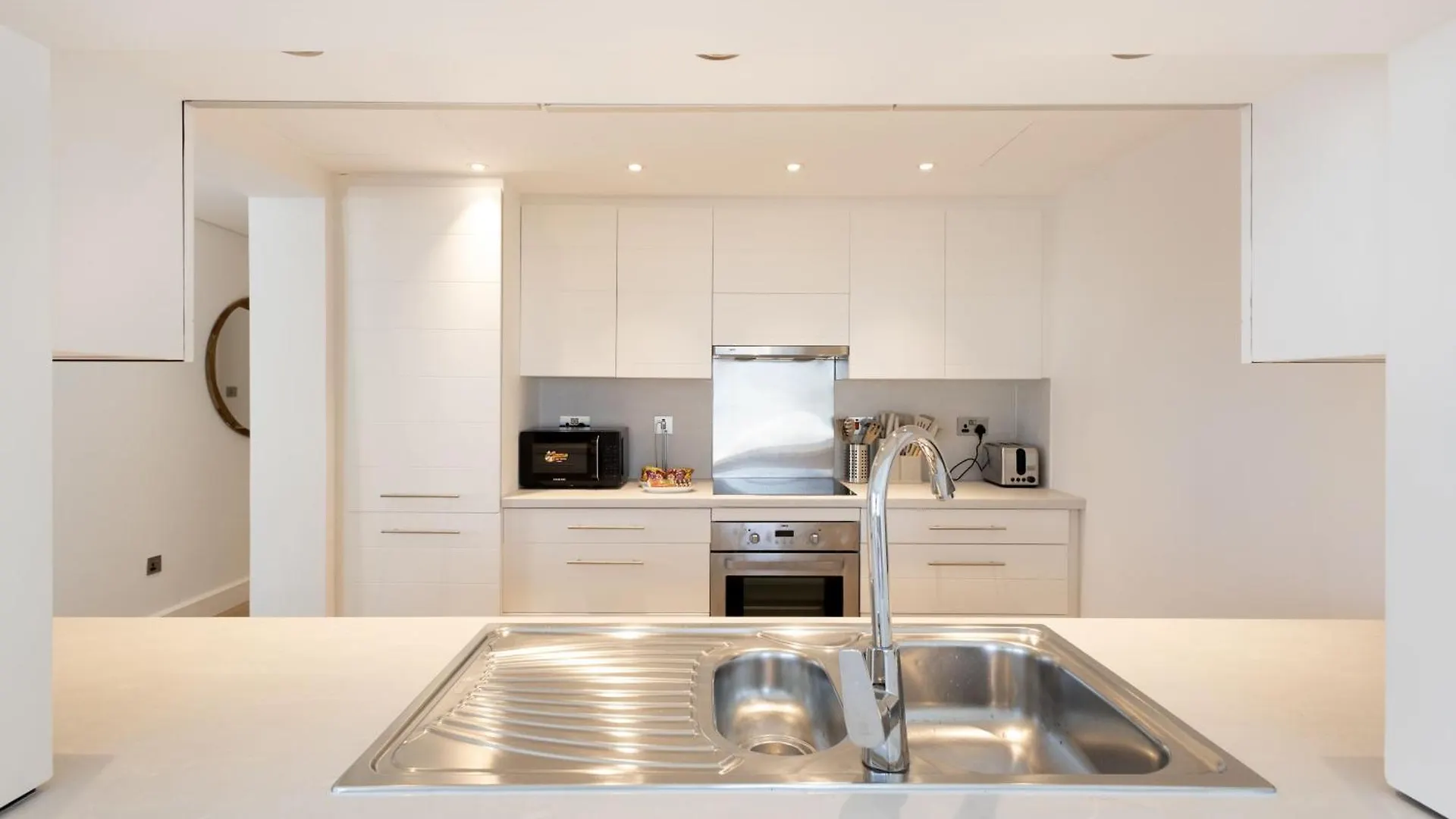 Stylish & Upgraded 2Br Apartment Near Dubai Mall - Allsopp & Allsopp United Arab Emirates
